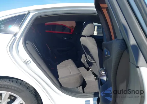 2020 Chevrolet Malibu Fwd Lt z USA, uszkodzony, nr VIN 1G1ZD5ST5LF047454